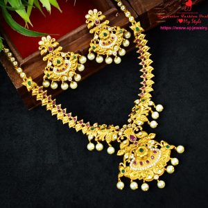 Necklace 032